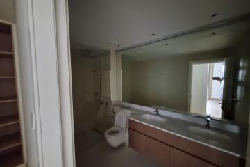 Spacious Layout  2BR  Vacant  Luxury Living