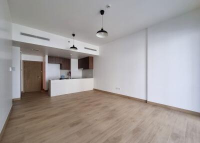 Spacious Layout  2BR  Vacant  Luxury Living