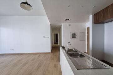 Spacious Layout  2BR  Vacant  Luxury Living