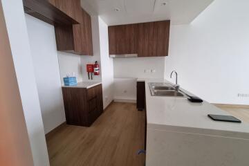 Spacious Layout  2BR  Vacant  Luxury Living