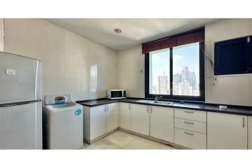 For Sale spacious 2 bedrooms on high floor@Lake Green