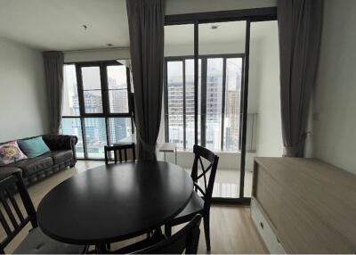 "2BR Condo in Vibrant Bangkok - Move In Ready!"