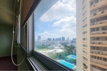 "Spacious 3-Bed Condo in Watthana, Bangkok - Low Price"