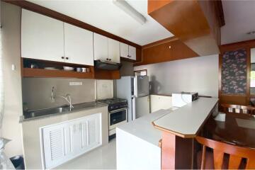 Pet-Friendly Paradise! 2 BR Apartment with Balcony in Sukhumvit Soi 8