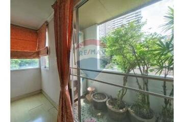 Homey Pet-Friendly Condo Phromphong with 4 Balcony