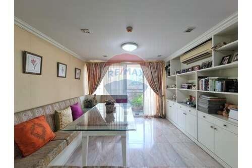 Homey Pet-Friendly Condo Phromphong with 4 Balcony