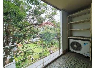 Homey Pet-Friendly Condo Phromphong with 4 Balcony