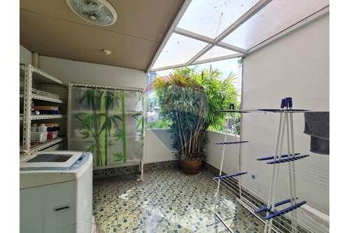 Homey Pet-Friendly Condo Phromphong with 4 Balcony