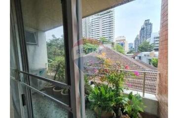 Homey Pet-Friendly Condo Phromphong with 4 Balcony