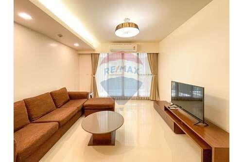 2 bed for rent pet friendly BTS phrompong sukhumvit road