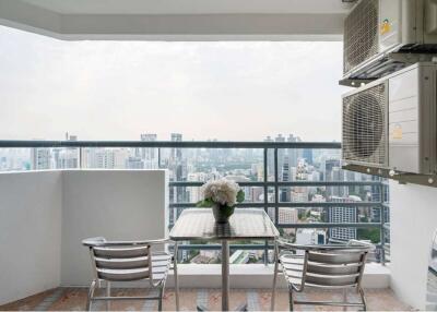 52 Sqm., Studio Condo listed for ฿ 5,900,000.