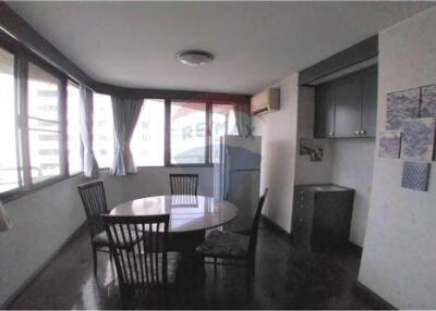 CHEAP SPACIOUS 2 BEDROOM SUKHUMVIT16 SALE