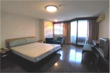 CHEAP SPACIOUS 2 BEDROOM SUKHUMVIT16 SALE