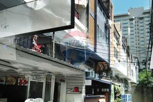 For sale hot price in prime location Nana Sukhumvit 11