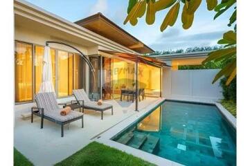 Trichada Tropical, luxury Bangtao, Phuket Villa, UWC Thailand