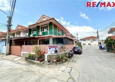 96 Sqm., 3 Beds Townhouse listed for ฿ 1,650,000.