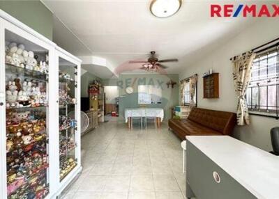 96 Sqm., 3 Beds Townhouse listed for ฿ 1,650,000.