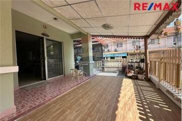 96 Sqm., 3 Beds Townhouse listed for ฿ 1,600,000.