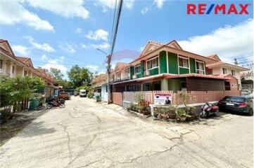 96 Sqm., 3 Beds Townhouse listed for ฿ 1,600,000.