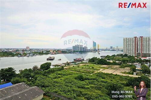 33 Sqm., 1 Bed Condo listed for ฿ 3,150,000.