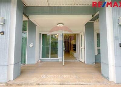 305 Sqm., 4 Beds Townhouse listed for ฿ 12,900,000.