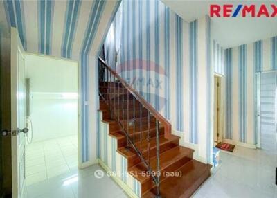 305 Sqm., 4 Beds Townhouse listed for ฿ 12,900,000.