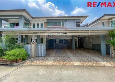 305 Sqm., 4 Beds Townhouse listed for ฿ 12,900,000.