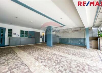 305 Sqm., 4 Beds Townhouse listed for ฿ 12,900,000.