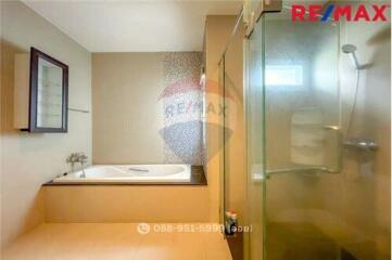 305 Sqm., 4 Beds Townhouse listed for ฿ 12,900,000.