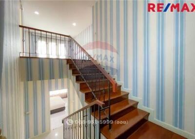 305 Sqm., 4 Beds Townhouse listed for ฿ 12,900,000.