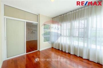 305 Sqm., 4 Beds Townhouse listed for ฿ 12,900,000.