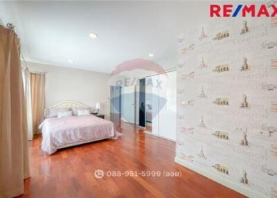 305 Sqm., 4 Beds Townhouse listed for ฿ 12,900,000.