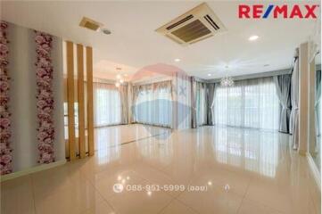 305 Sqm., 4 Beds Townhouse listed for ฿ 12,900,000.