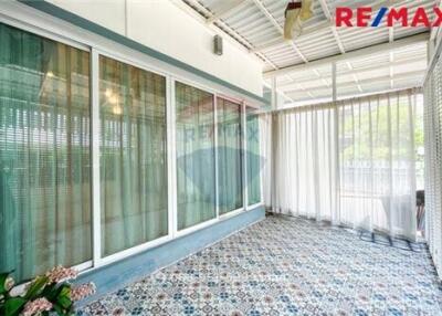 305 Sqm., 4 Beds Townhouse listed for ฿ 12,900,000.