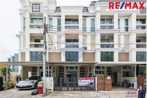 189 Sqm., 3 Beds Townhouse listed for ฿ 4,290,000.