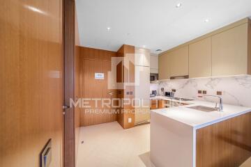 Exclusive 1 bedroom, Furnished, Bouleward View