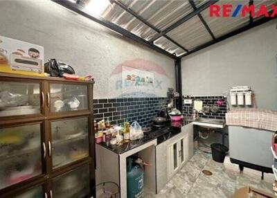 90 Sqm., 3 Beds Townhouse listed for ฿ 2,390,000.