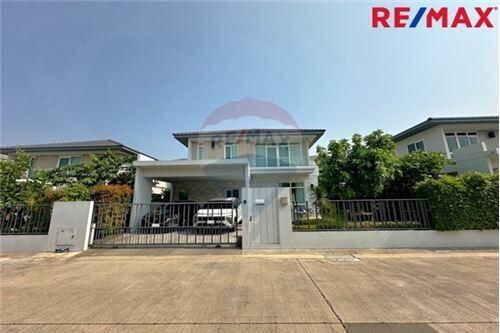 158 Sqm., 3 Beds Townhouse listed for ฿ 8,000,000.