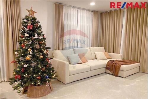 158 Sqm., 3 Beds Townhouse listed for ฿ 8,000,000.