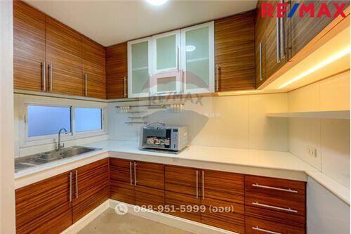 270 Sqm., 4 Beds Townhouse listed for ฿ 6,200,000.