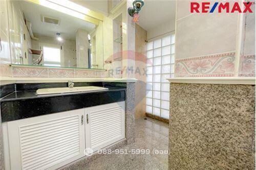 270 Sqm., 4 Beds Townhouse listed for ฿ 6,200,000.