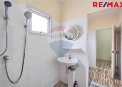 200 Sqm., 4 Beds Townhouse listed for ฿ 2,790,000.