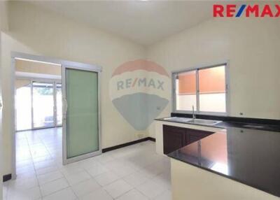 200 Sqm., 4 Beds Townhouse listed for ฿ 2,790,000.