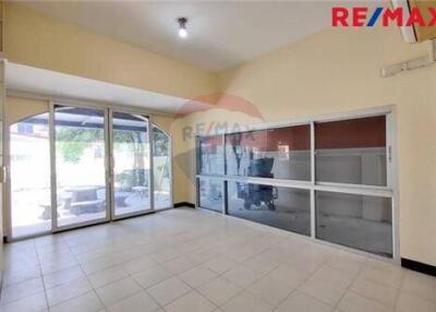 200 Sqm., 4 Beds Townhouse listed for ฿ 2,790,000.