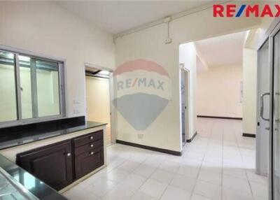 200 Sqm., 4 Beds Townhouse listed for ฿ 2,790,000.