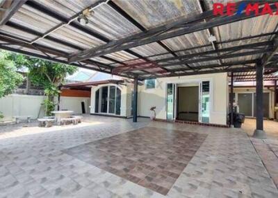 200 Sqm., 4 Beds Townhouse listed for ฿ 2,790,000.