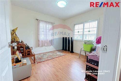 130 Sqm., 3 Beds Townhouse listed for ฿ 3,290,000.