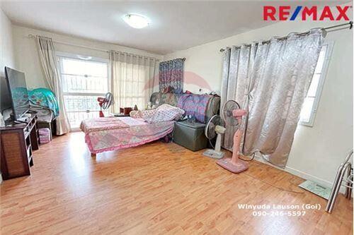 130 Sqm., 3 Beds Townhouse listed for ฿ 3,290,000.