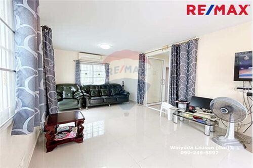 130 Sqm., 3 Beds Townhouse listed for ฿ 3,290,000.