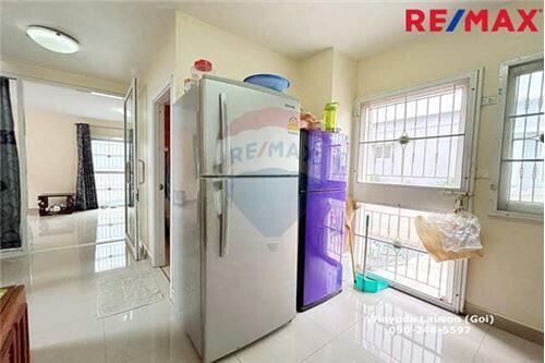 130 Sqm., 3 Beds Townhouse listed for ฿ 3,290,000.